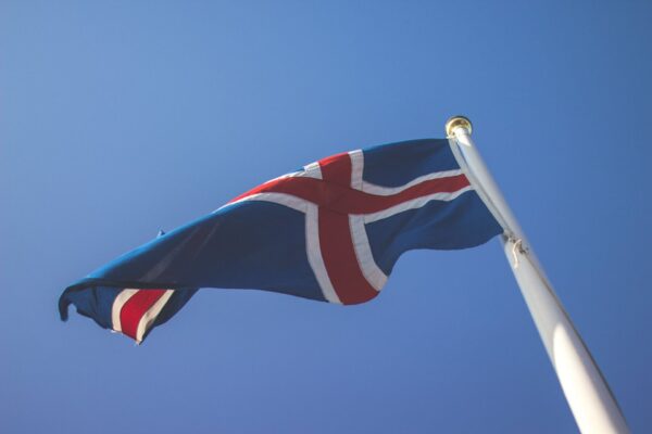 Bandera de Islandia: aspecto, significado e historia de la bandera islandesa