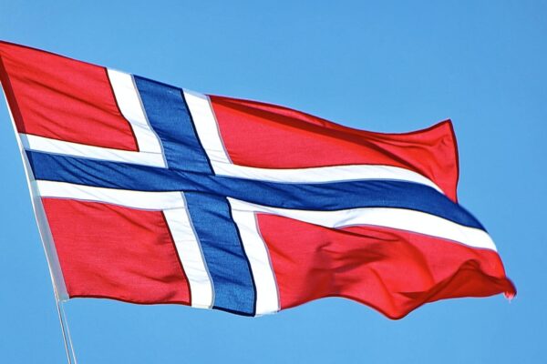 Bandera de Noruega: aspecto, significado e historia