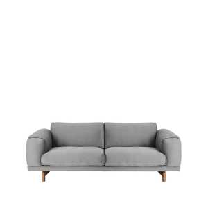 Muuto Sofá Rest 2 plazas tela steelcut trio ii 133 light grey, patas de roble